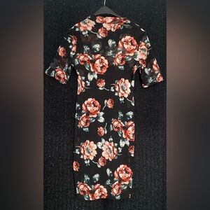 Brand: POTTER’S POT
Size: Medium
Color: Black w/ rose design
Condition: Great